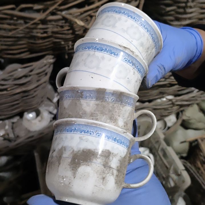 摆件陶瓷盘子碗啥都有