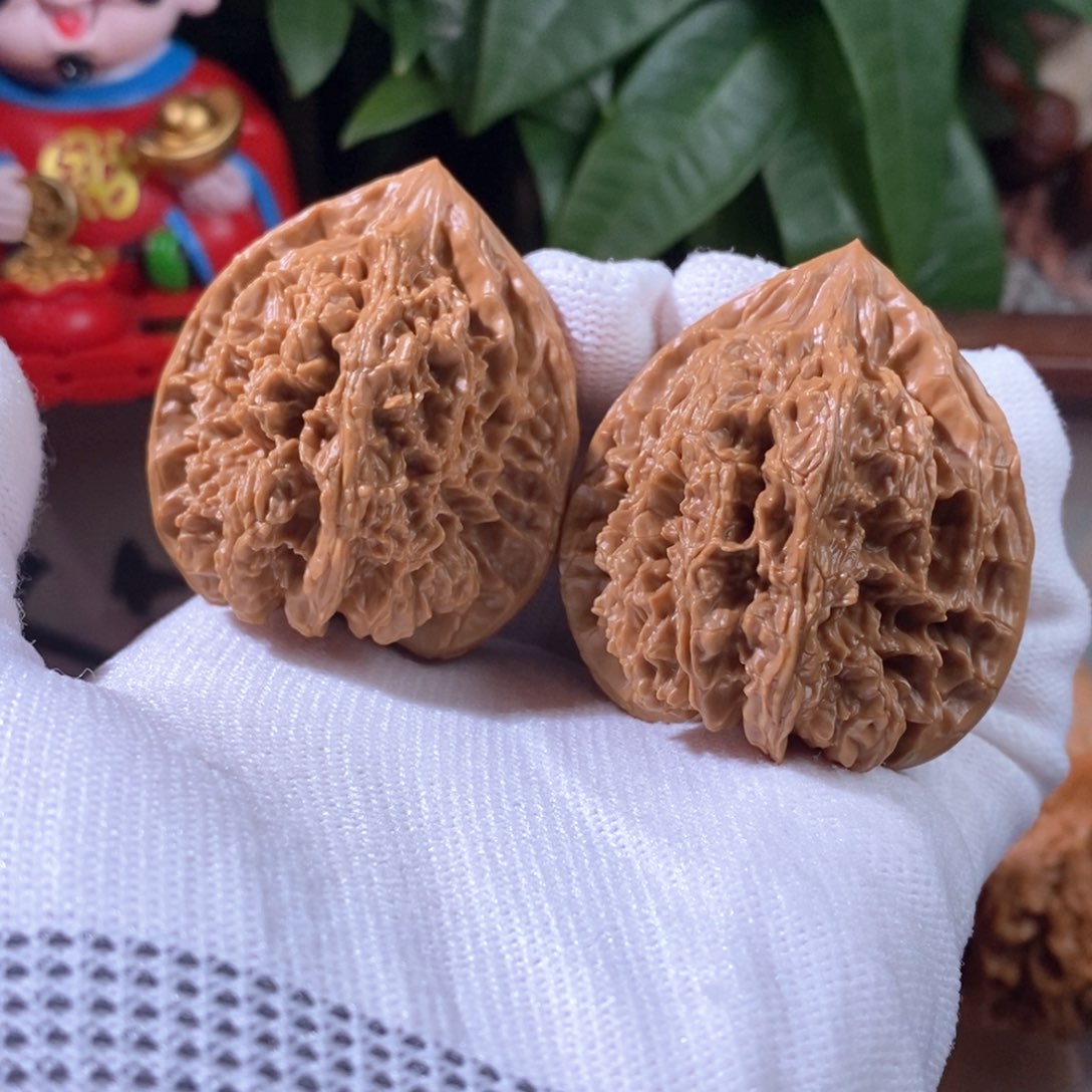 文玩核桃吊坠悟道石
