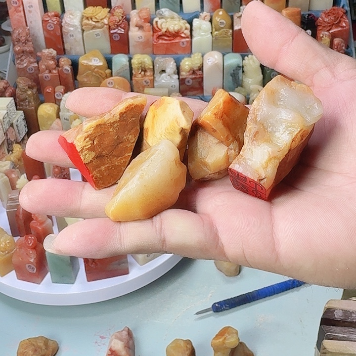 竹***猫寿山石印石老挝北部黄原石印章