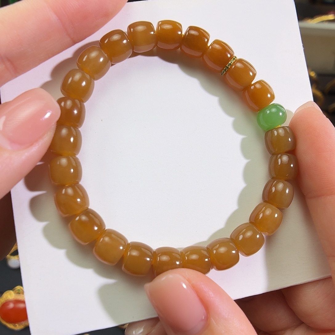 颈饰18K金镶嵌和田玉