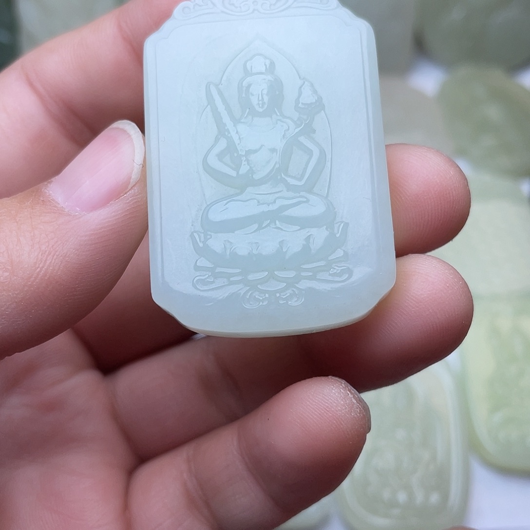 和田玉未镶嵌颈饰