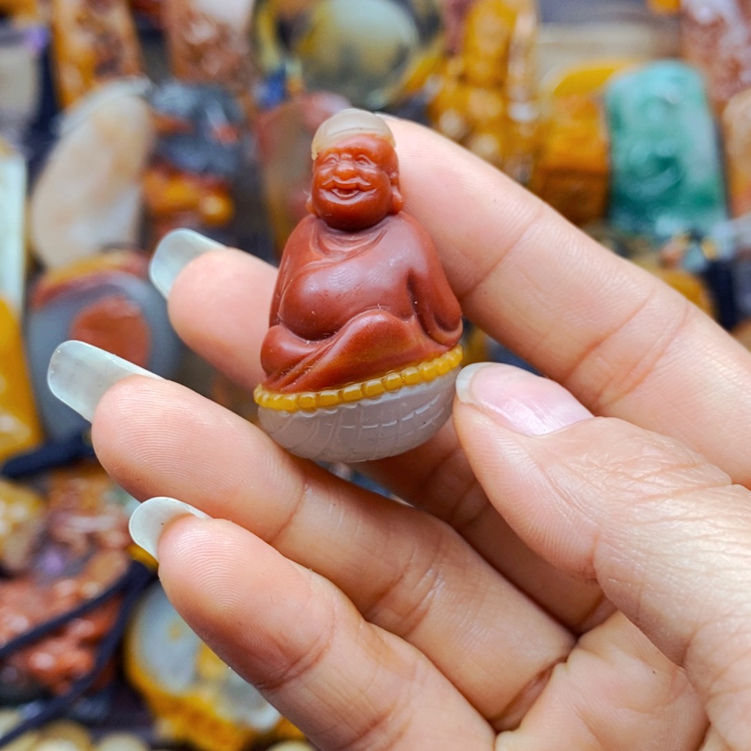 石英岩玉未镶嵌颈饰