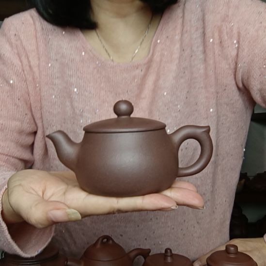 海***风茶壶紫砂原矿紫泥   容量160 cc。