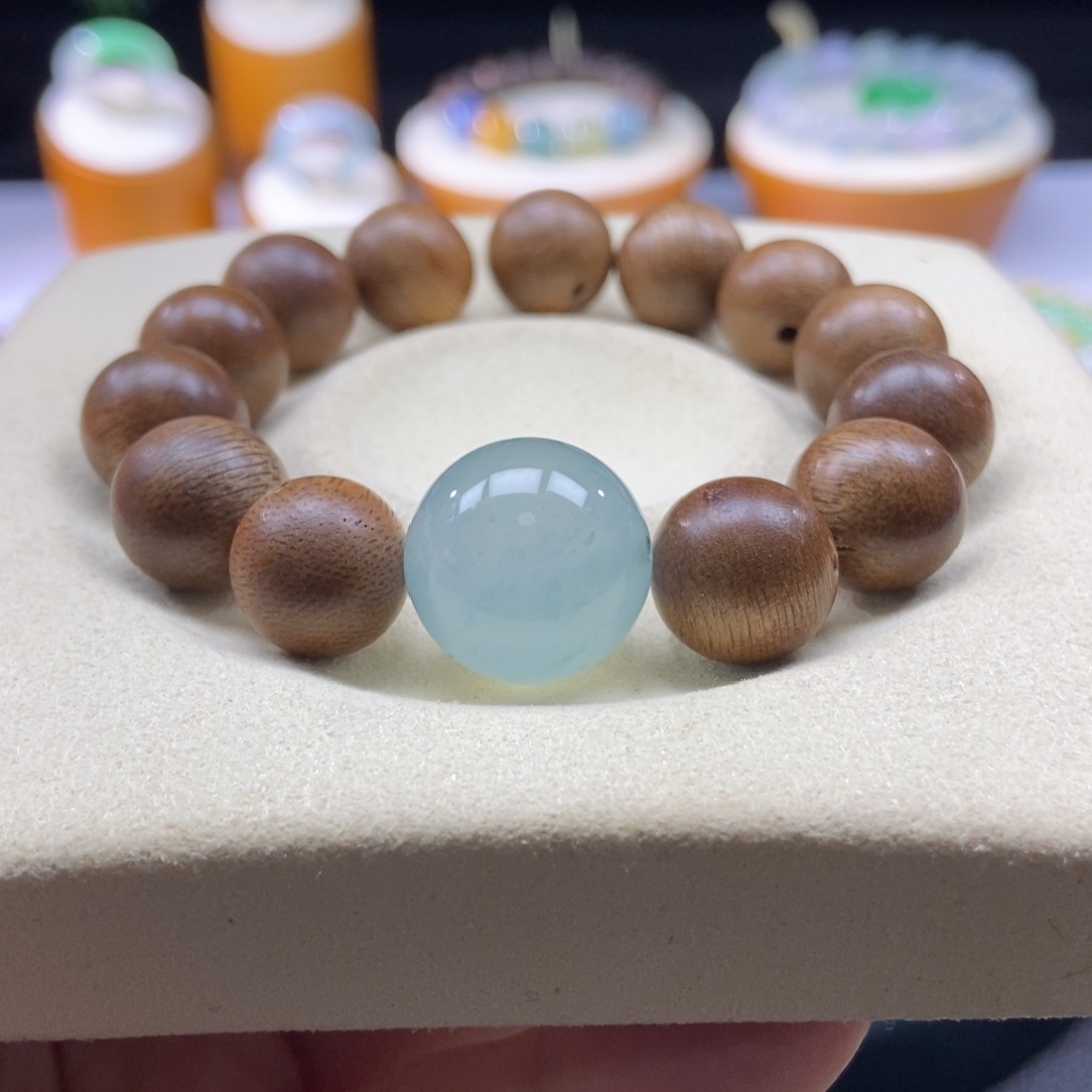 沉香木手串冰蓝大珠16.3mm