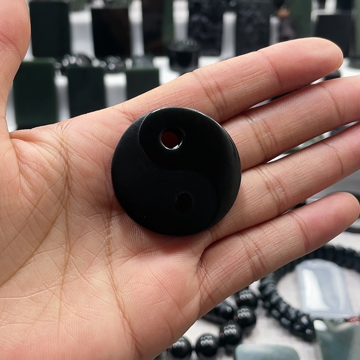 【闪购商品】颈饰未镶嵌和田玉（青玉）糖***段