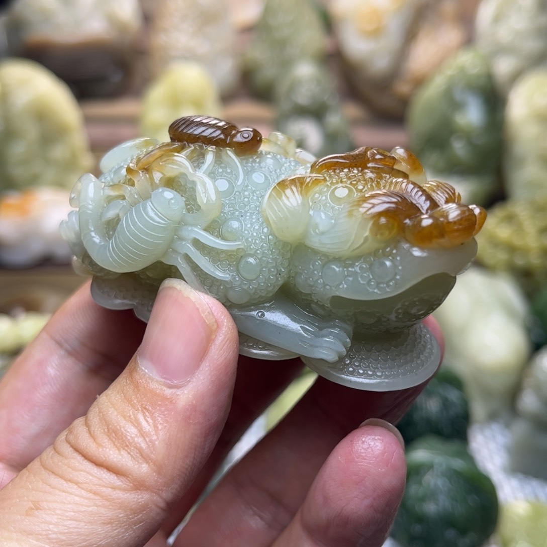 和田玉未镶嵌把件欧****言