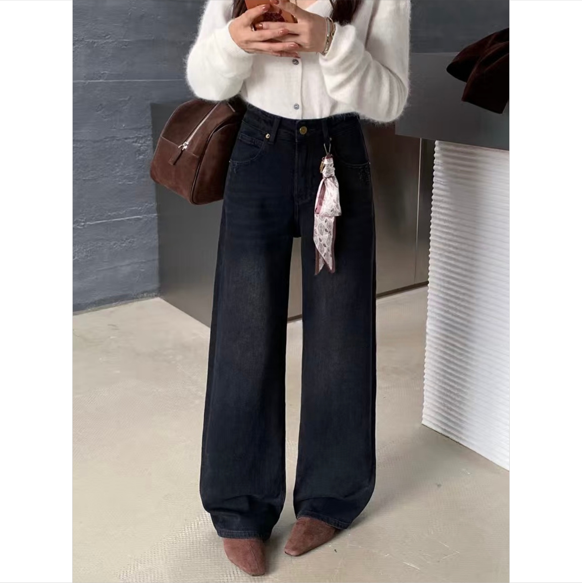 谜使.秋冬弹力洋气加绒暖感窄版直筒裤时尚显瘦百搭直筒牛仔裤女