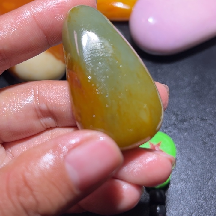 和田玉未镶嵌珠宝奇石