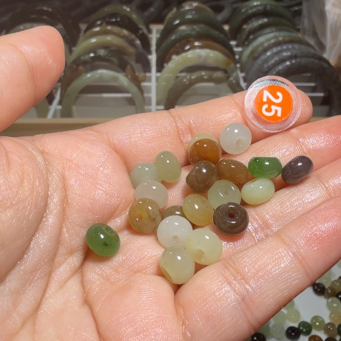 和田玉未镶嵌珠宝奇石