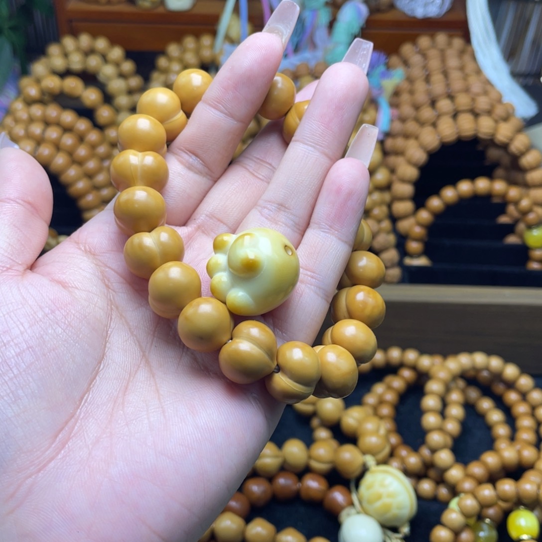 吊坠猴头核桃屁桃手捻猫爪