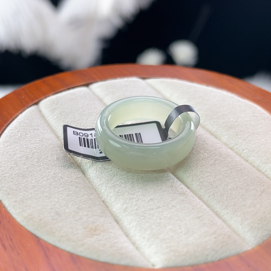 和田玉未镶嵌戒指l。奶蓝小轮胎。17。不退换