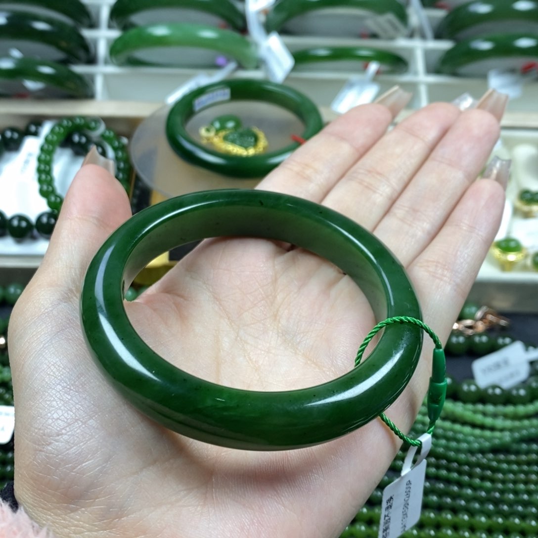 和田玉（碧玉）手镯未镶嵌58