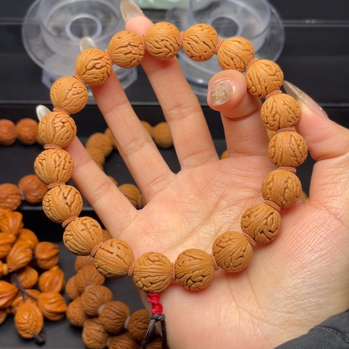 桃核手串15尺寸密纹绣球小手持（12号链接）