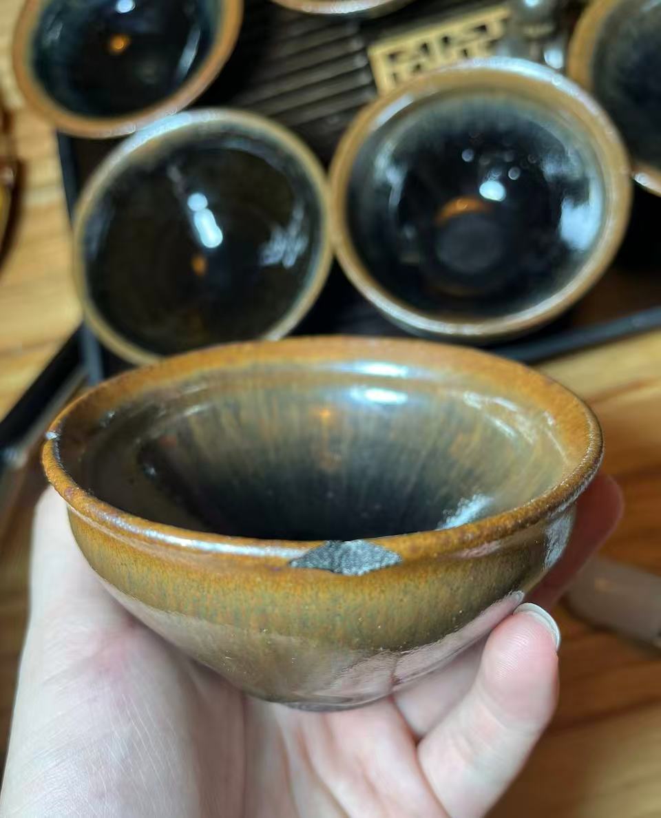 精品瑕疵电烧杯盏一个
