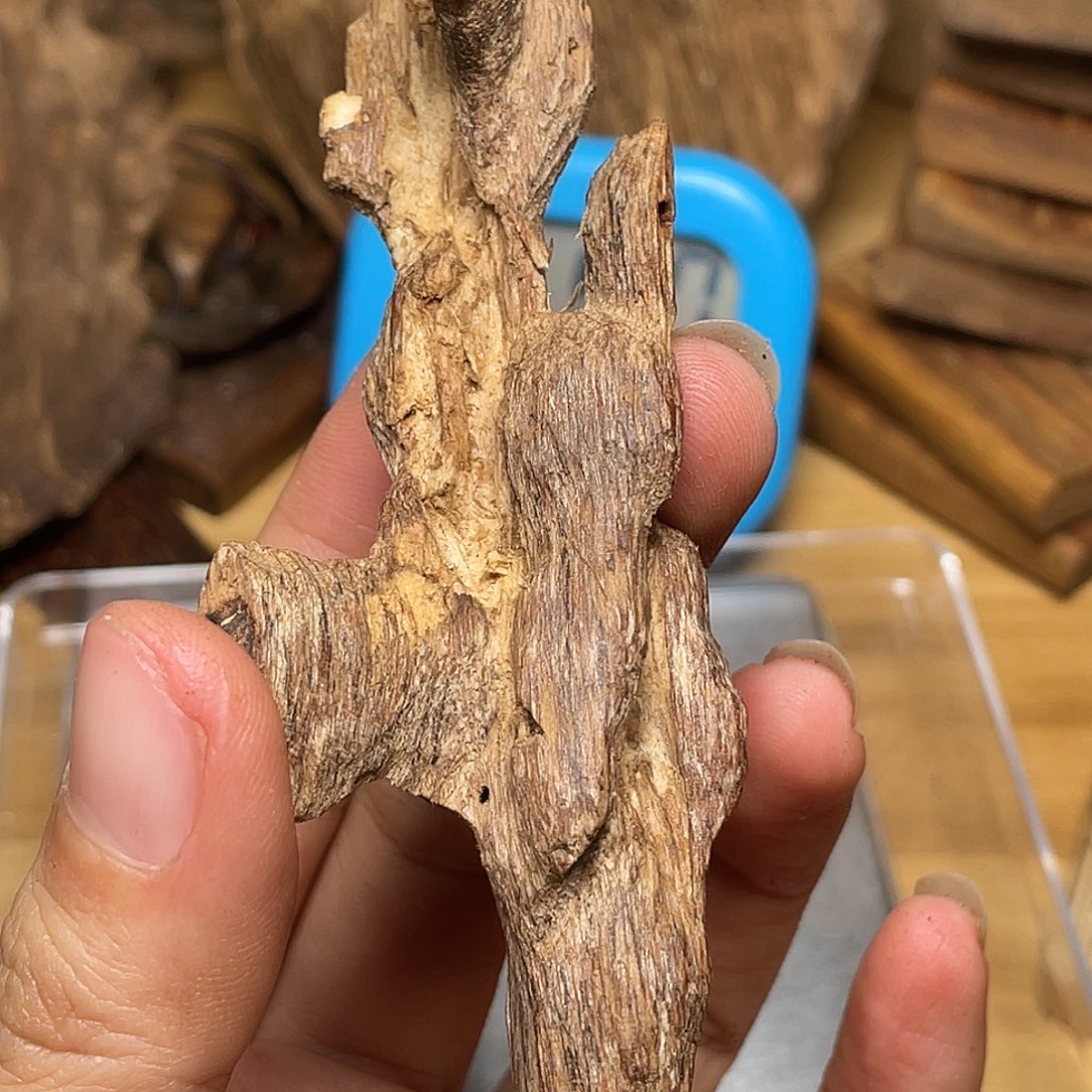 泛***泛沉香海南留疤原料8.1克