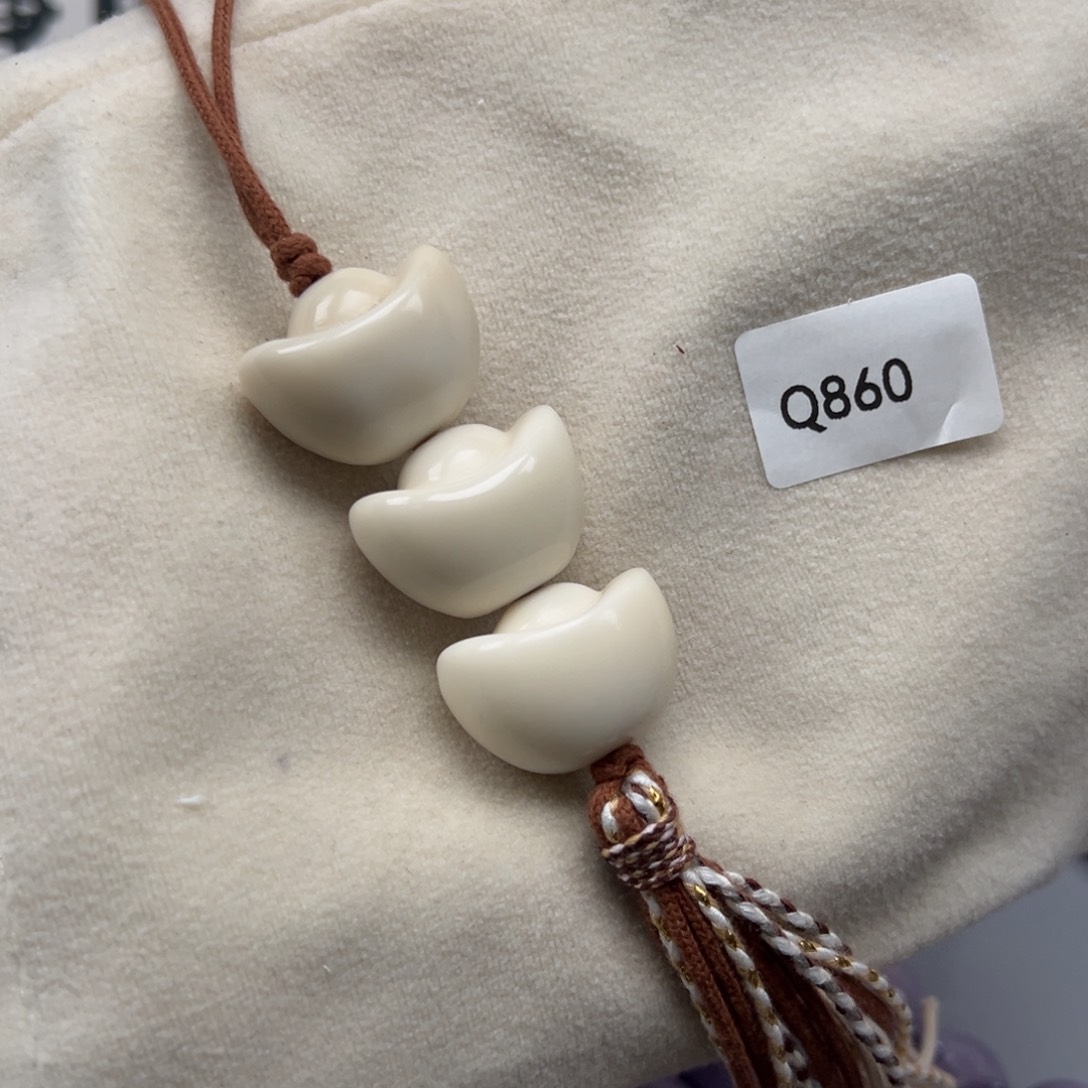 吊坠菩提根/象牙果Q860元宝25-30微瑕一串随机