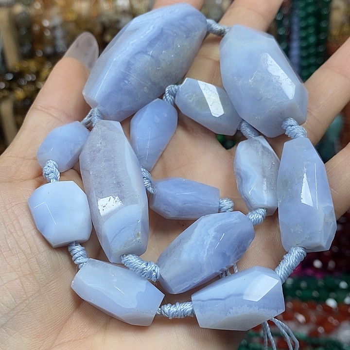 玛瑙/玉髓未镶嵌珠宝半成品天然蓝纹玛瑙随型切