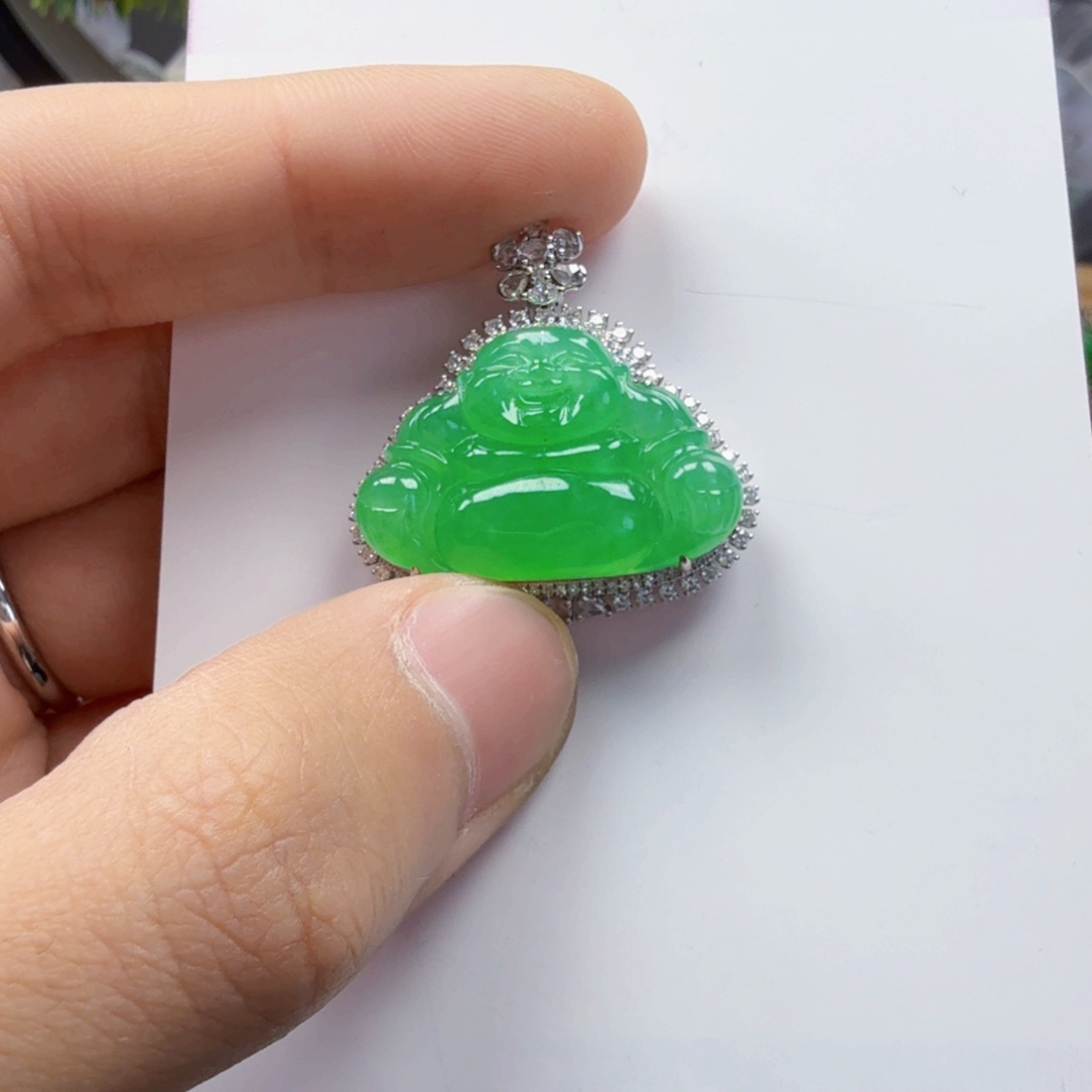 翡翠颈饰18K金镶嵌芊**锦一件