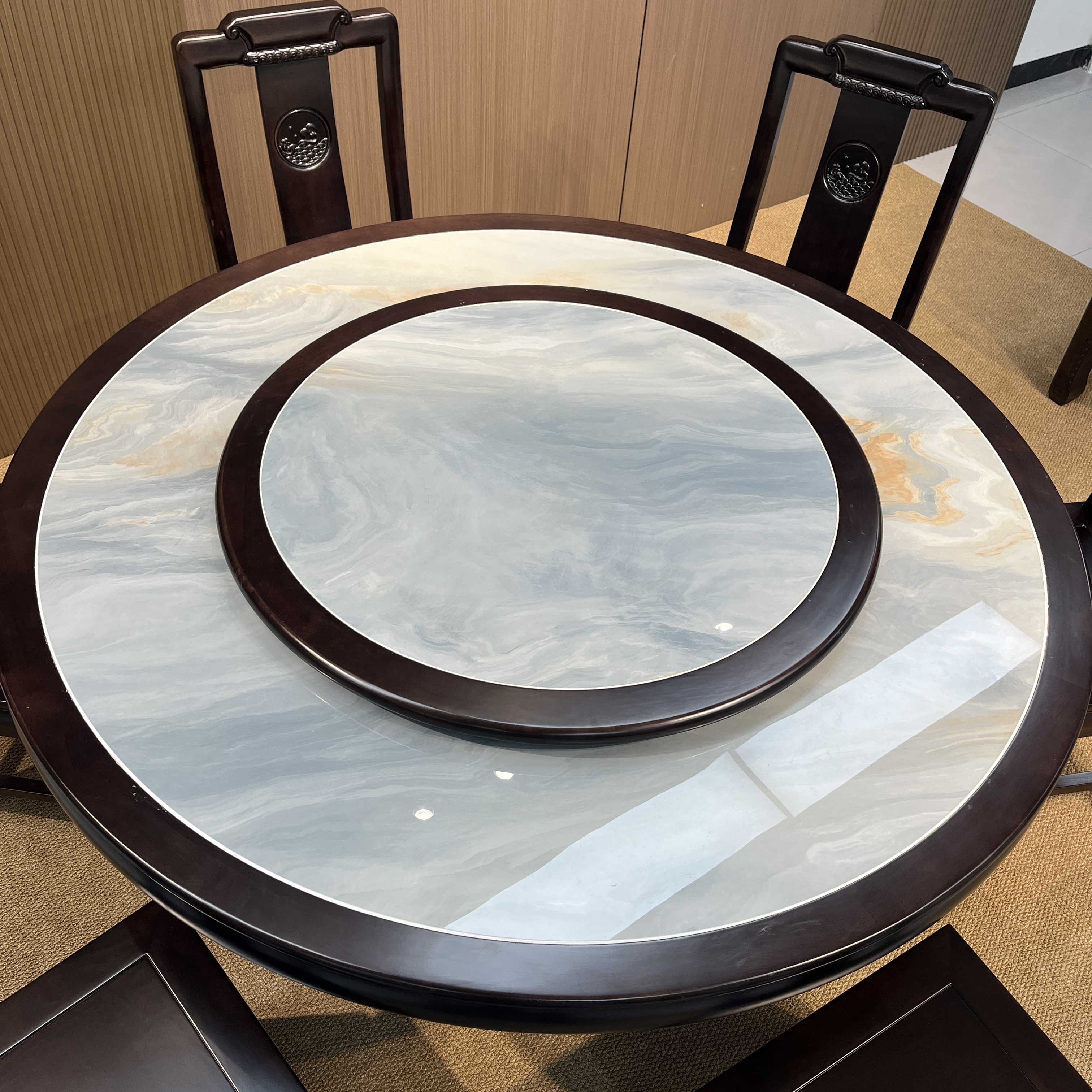 新中式实木岩板老虎脚储物款榫卯黑檀木大圆桌餐桌成套家具