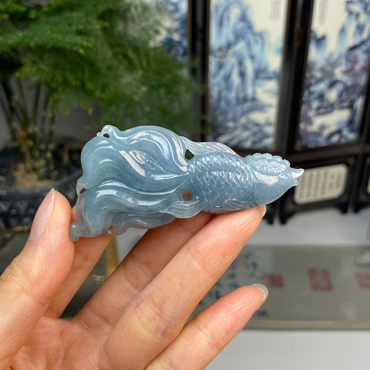 蓝水满色年年有余鱼吊坠挂件 天然翡翠A货