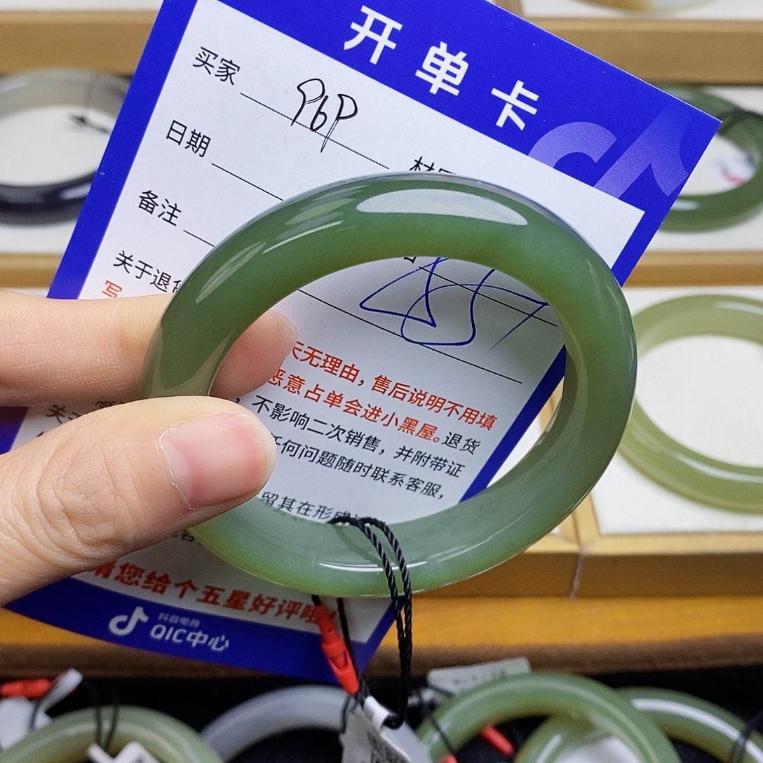 和田玉手镯未镶嵌sy