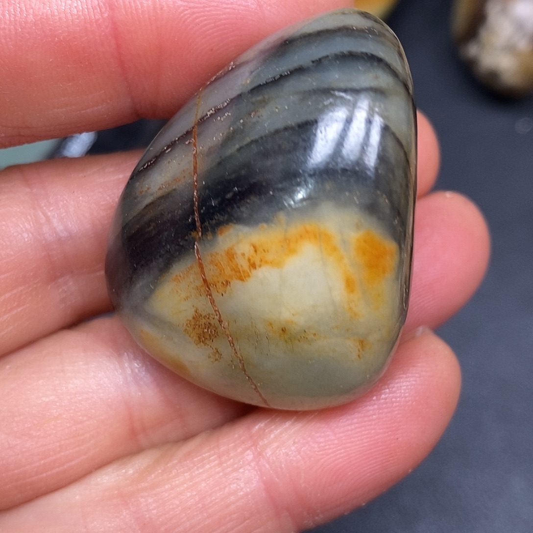 和田玉未镶嵌珠宝奇石