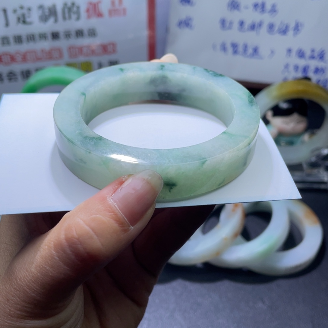 焊****定制翡翠未镶嵌定金链接