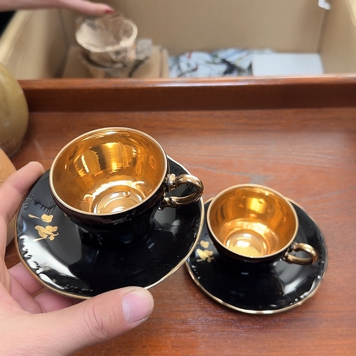 瓷片丘****牛瓷质品工艺品