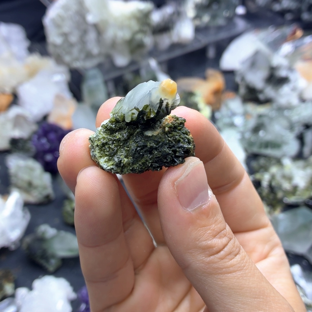 石材一点兔毛绿帘