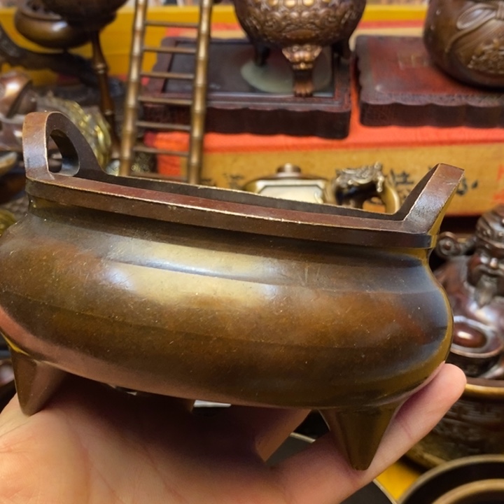 铜器摆件做工精良