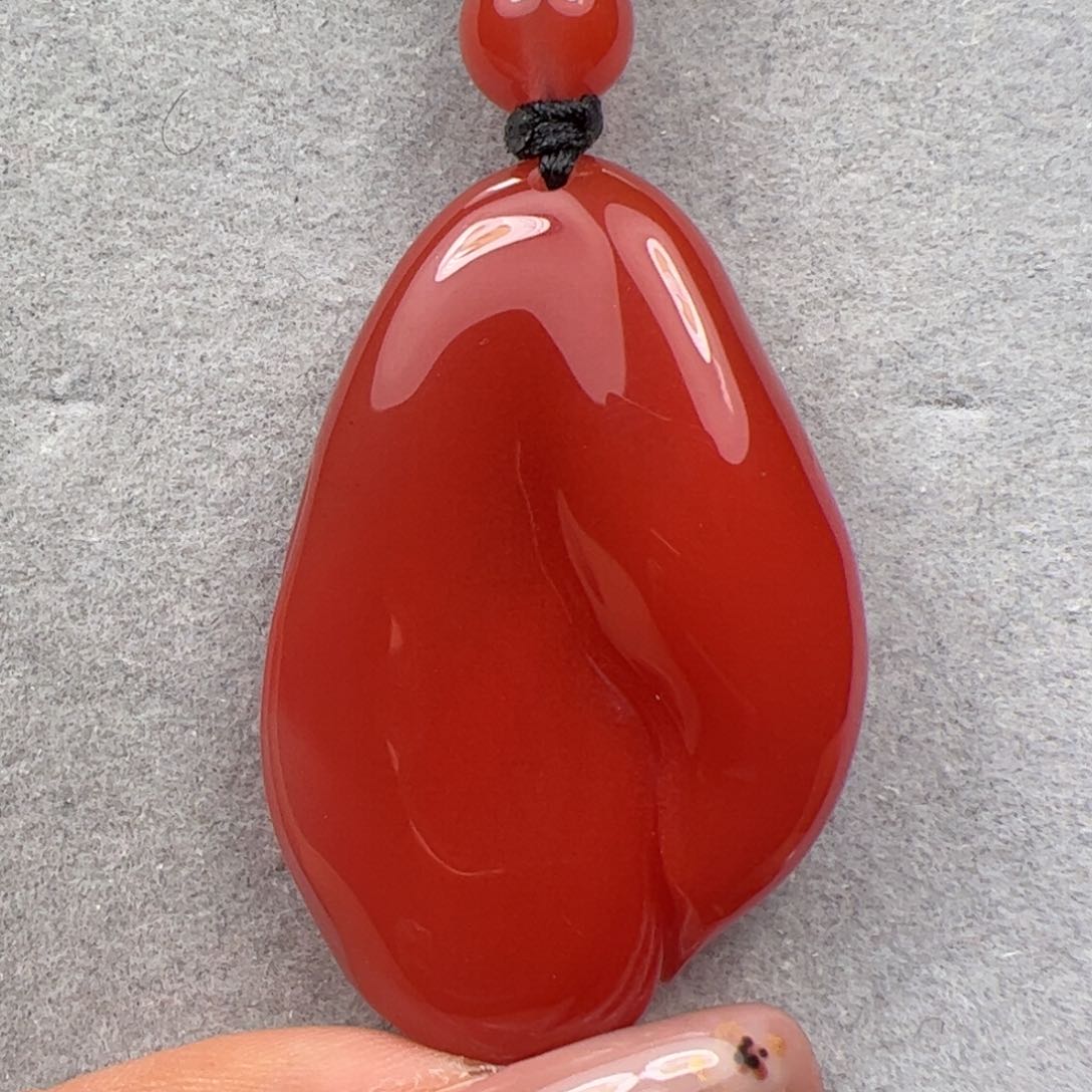 未镶嵌随型吊坠南红玛瑙