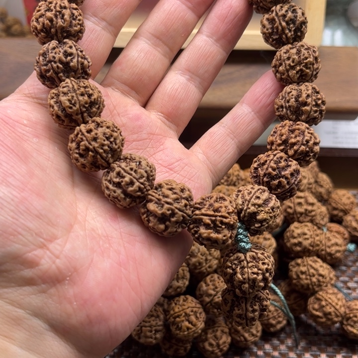 太***.手串金刚菩提19梁梅花双龙原生态货头手持1303
