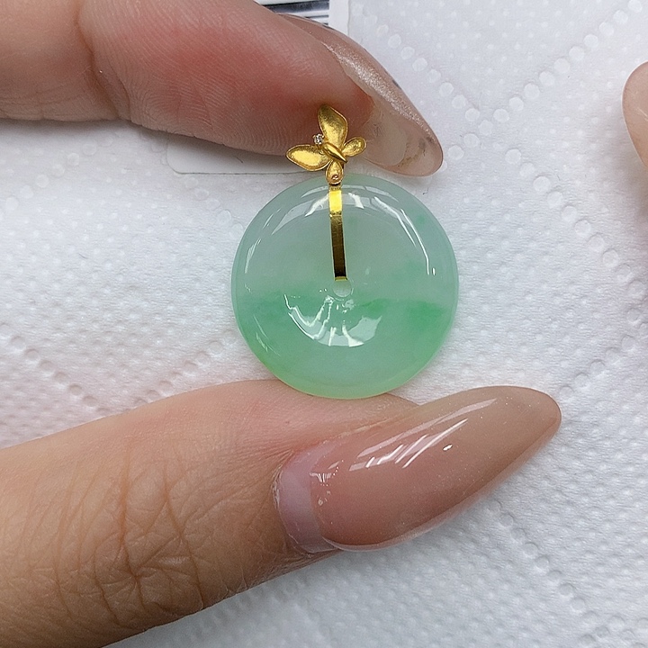 颈饰18K金镶嵌翡翠