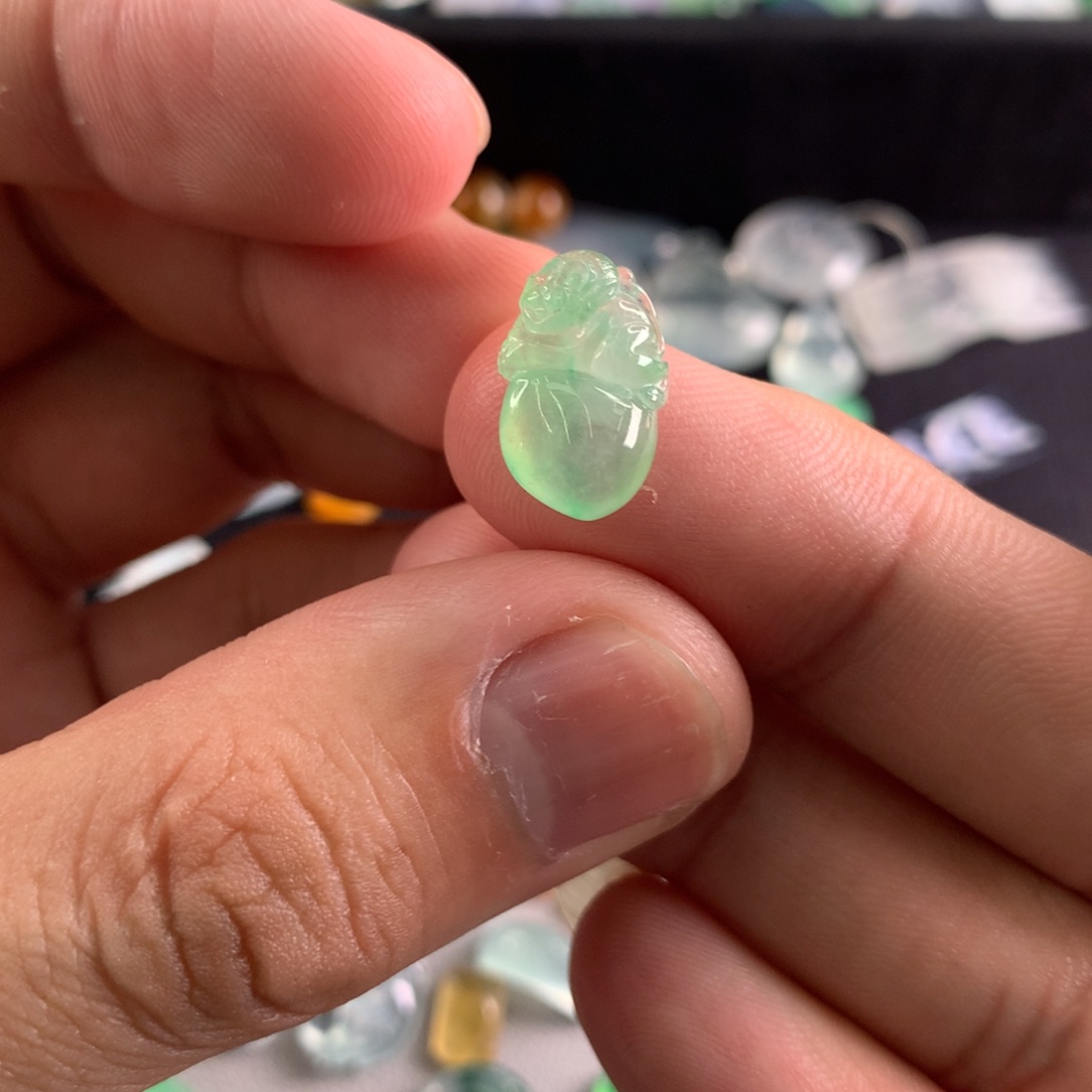 翡翠吊坠(不含链)未镶嵌