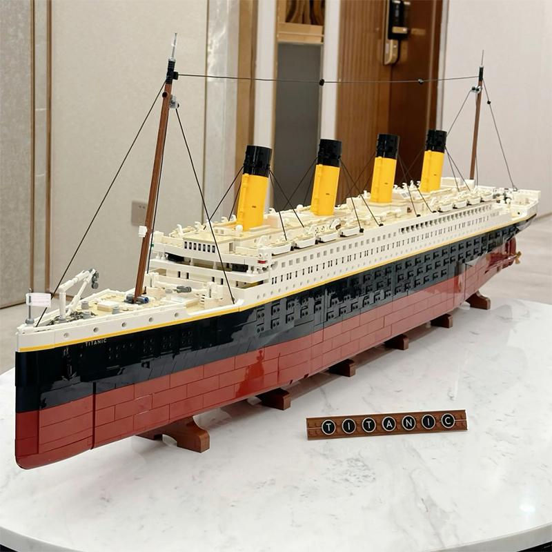 泰坦尼克号积木玩具男女孩子礼物儿童益智拼图成人版高难度巨大型