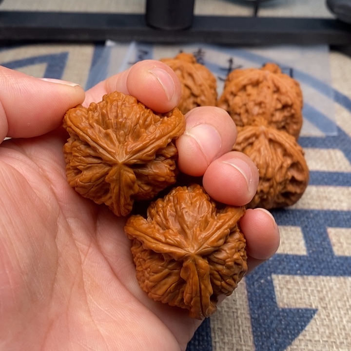 吊坠文玩核桃珺***国三棱