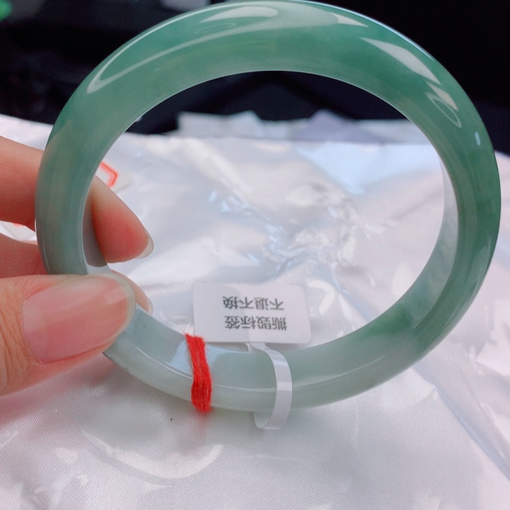 翡翠未镶嵌手镯62圈