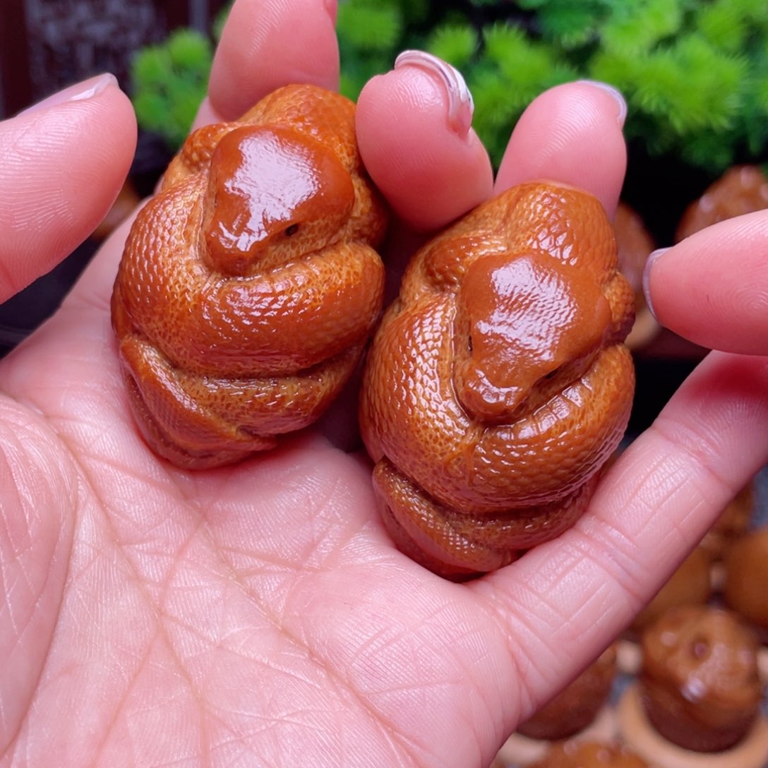 【闪购商品】橄榄核手串/手链32左右蛇手球