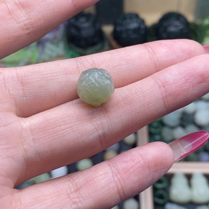 未镶嵌和田玉（糖玉）珠宝半成品