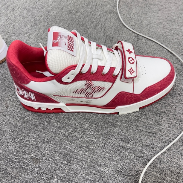 全新未使用 LouisVuitton/路易威登 44码 lv 彩虹魔术贴 板鞋