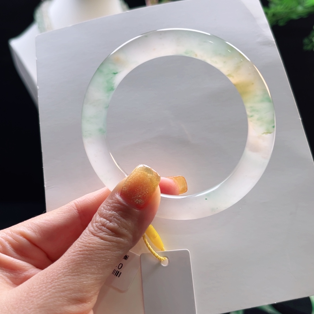 石英质玉手镯（圆镯）未镶嵌