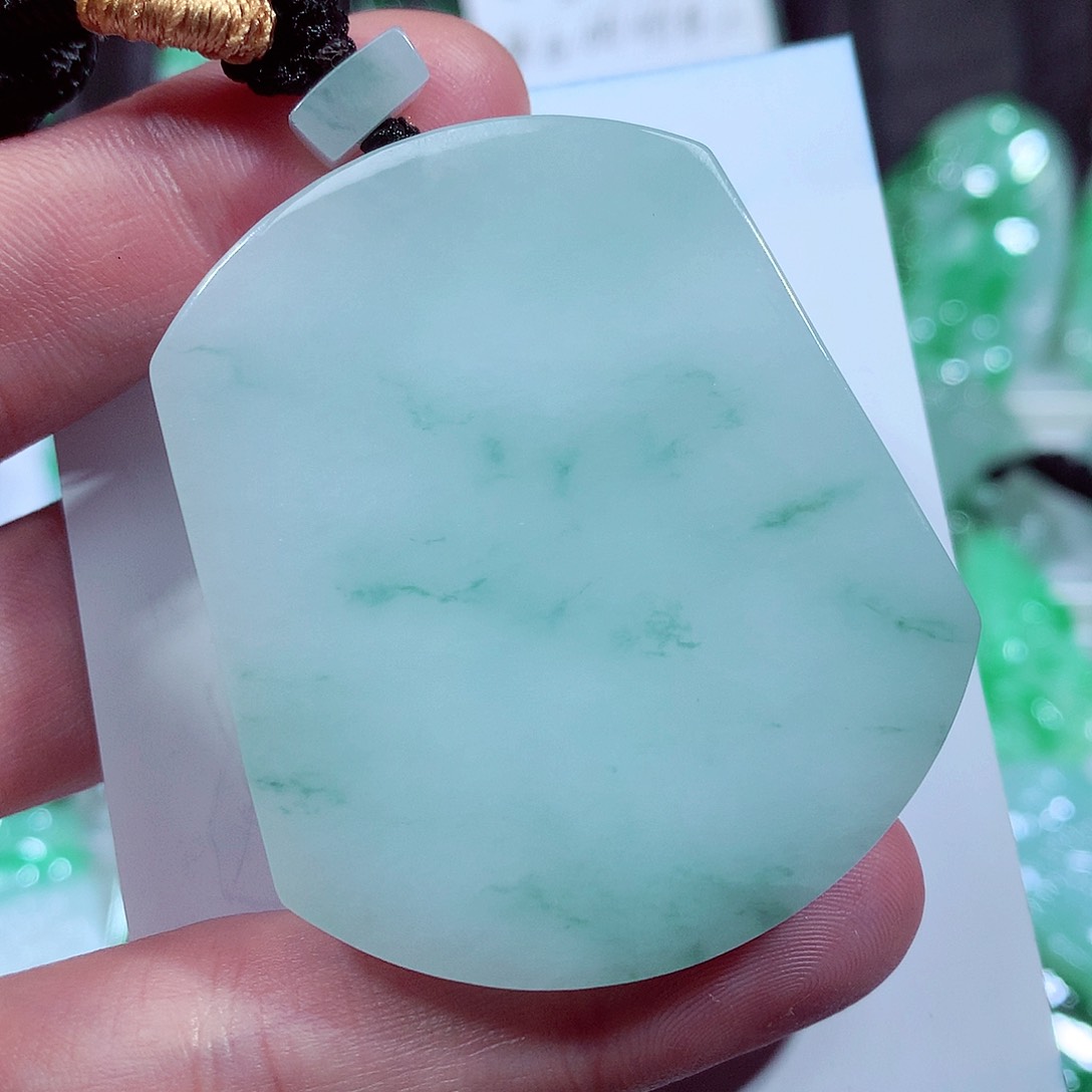 翡翠颈饰未镶嵌缅甸翡翠