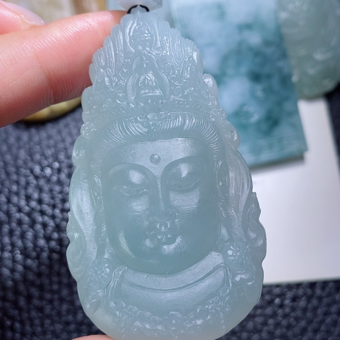 未镶嵌定制翡翠毛货付款后确认抛光