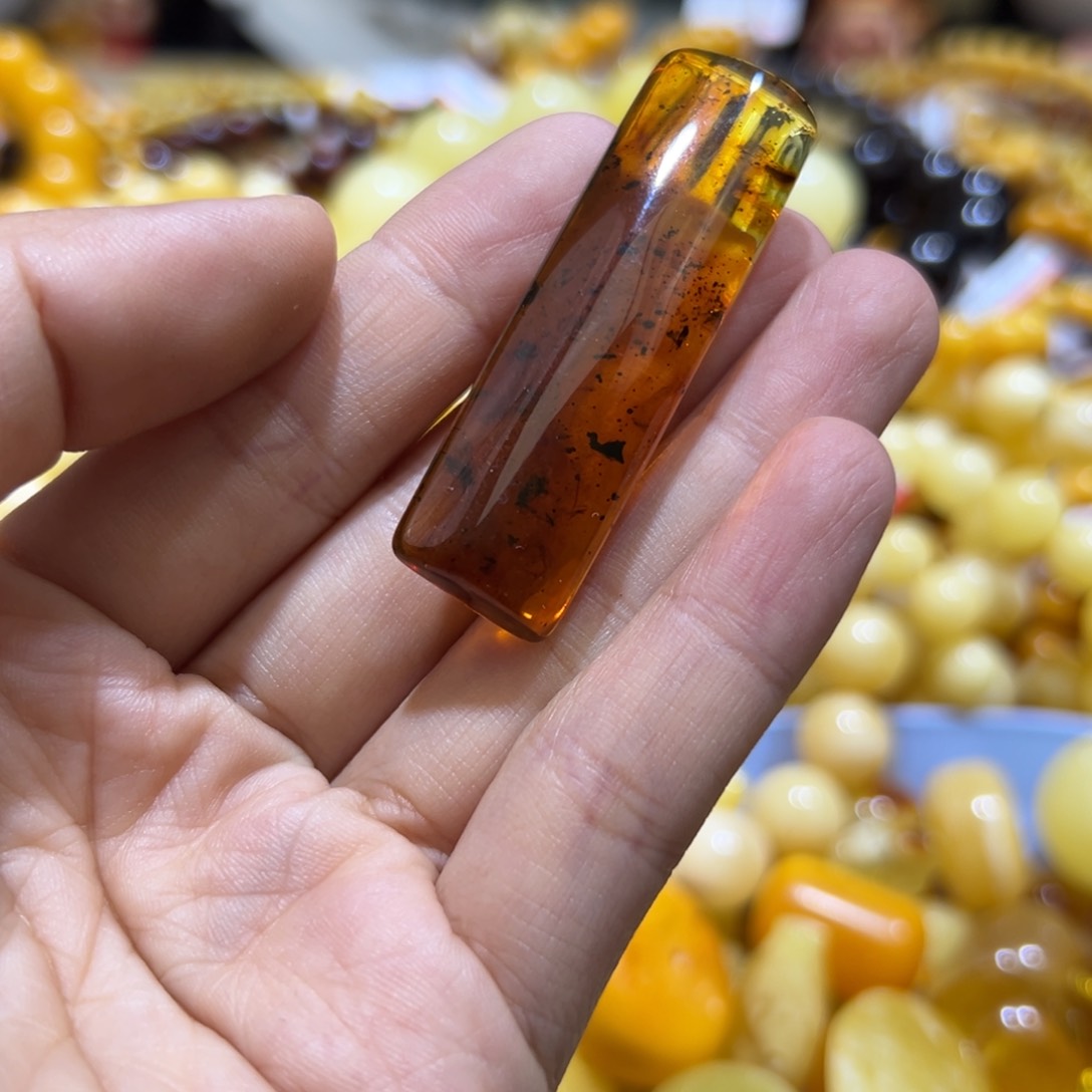 琥珀珠宝奇石未镶嵌