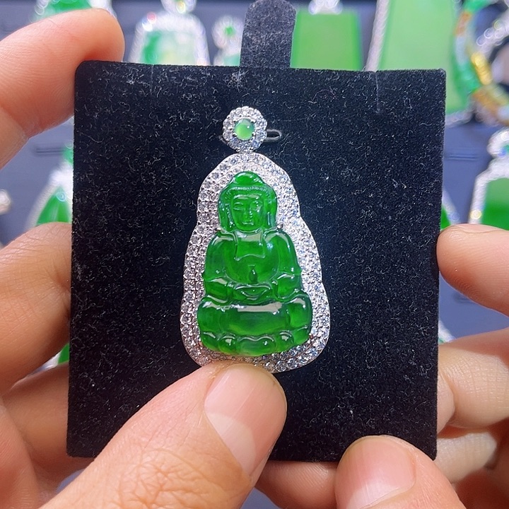 翡翠吊坠(赠链)未镶嵌观音