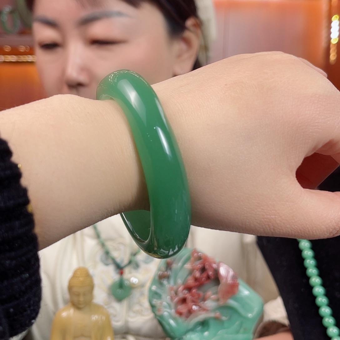 密玉（石英质玉）手镯未镶嵌56