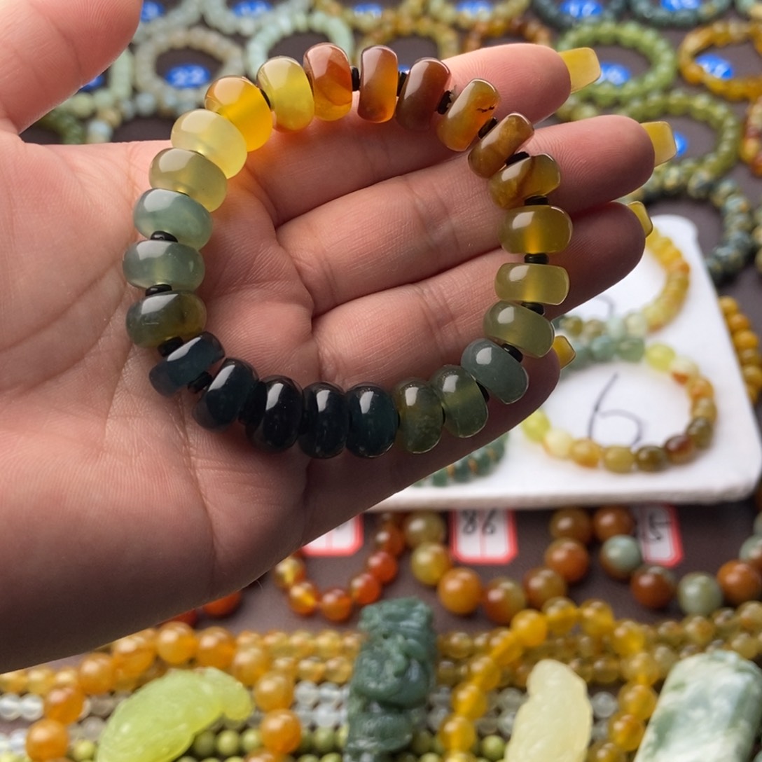 蛇纹石玉手串未镶嵌