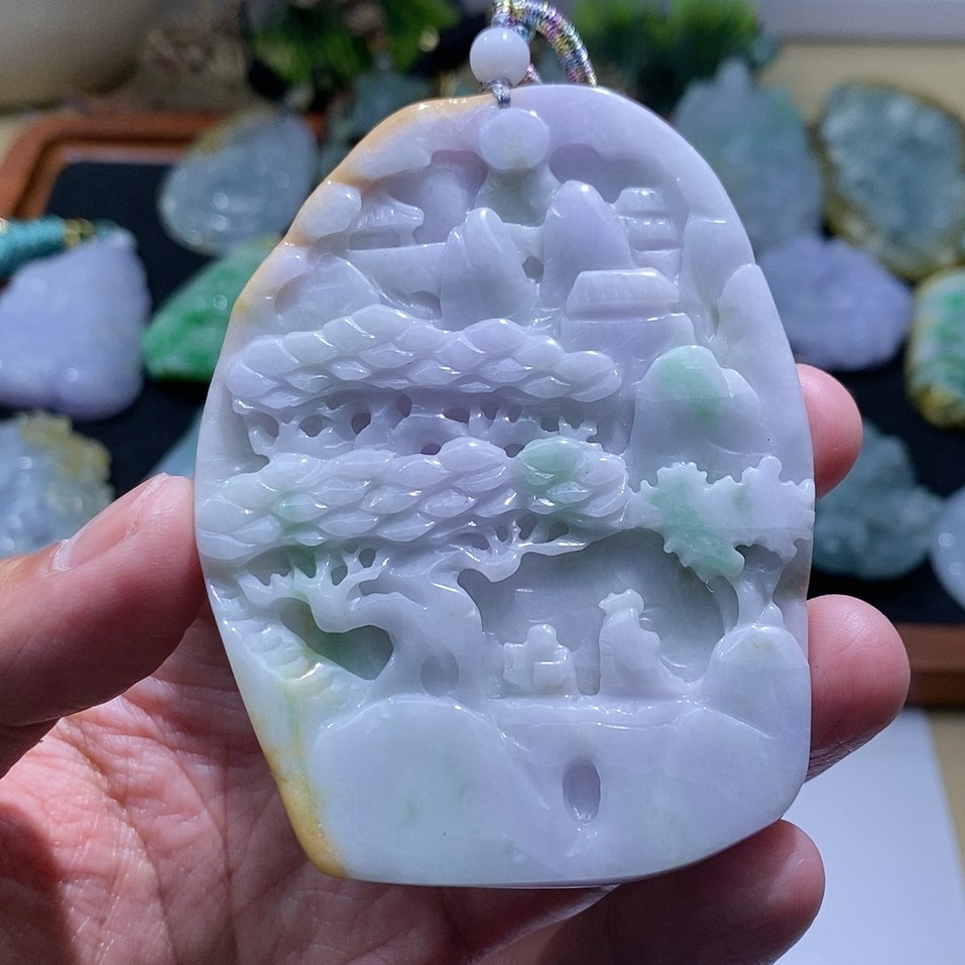 【闪购商品】翡翠颈饰未镶嵌山水