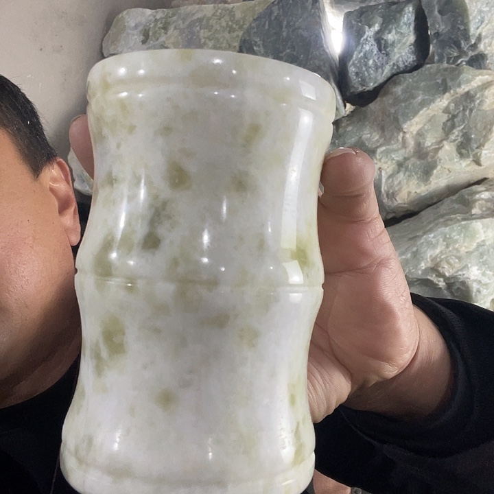 蛇纹石玉未镶嵌珠宝奇石