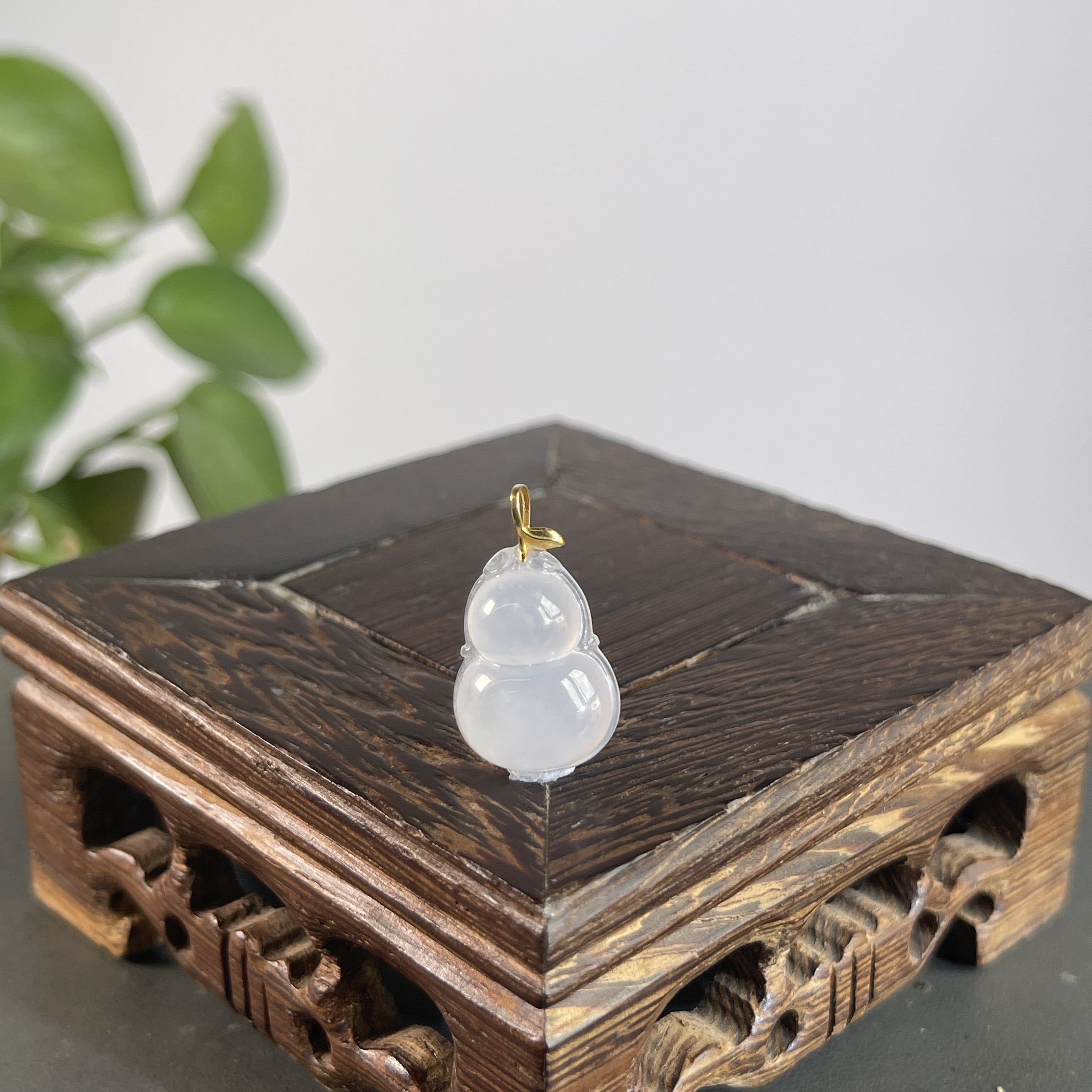 JYW30-92 天然缅甸A货翡翠 18K扣头葫芦